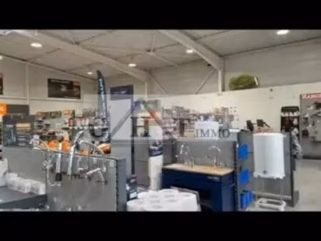 vente entrepôt 1 090 m²
