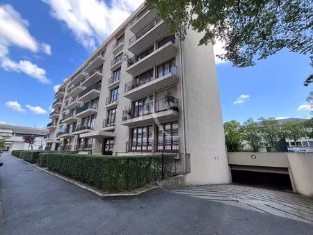 parking  reims - saint remi