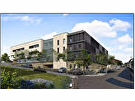 pôle santé des sucs yssingeaux : local de 24 04 m²