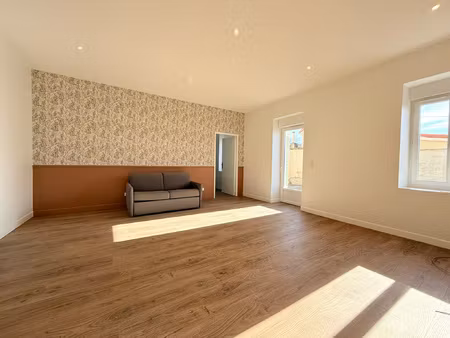 maison à louer 3 chambres.