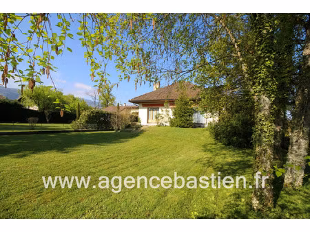 vente maison 5 pièces 152 m² divonne-les-bains (01220)