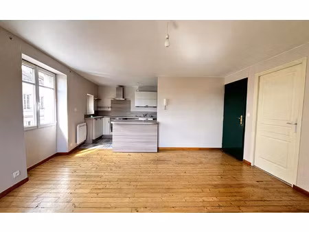 location appartement  m² t-3 à alençon  530 €