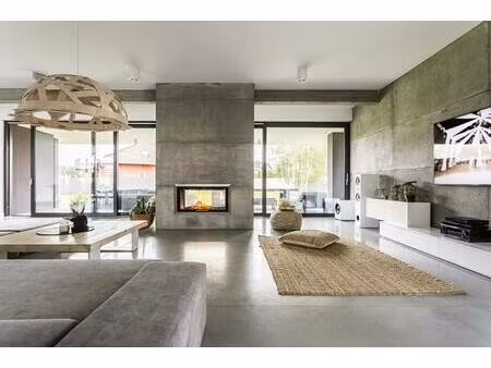 maison t5 de 125m2 avec 106m2 de jardin  proche centre-ville  environnement paisible et sé