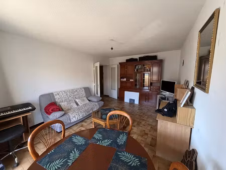 location appartement 2 pièces 52 m2 à clermont-l'hérault