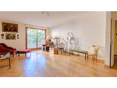 3 pieces - 2 chambres - balcon-terrasse