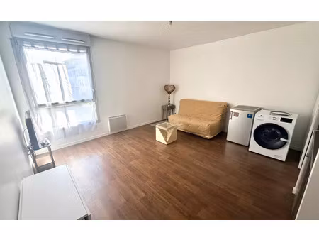 location appartement  m² t-1 à rosny-sous-bois  790 €