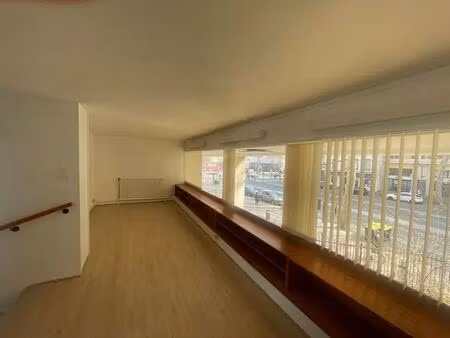 location bureaux 54 m²