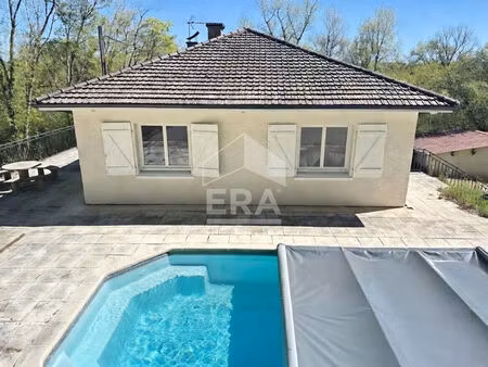 maison 5 pièces de 140m² à vendre près d'assat avec piscine et grand terrain