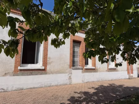 maison de plain-pied de 64m2 environ sud loire orleans