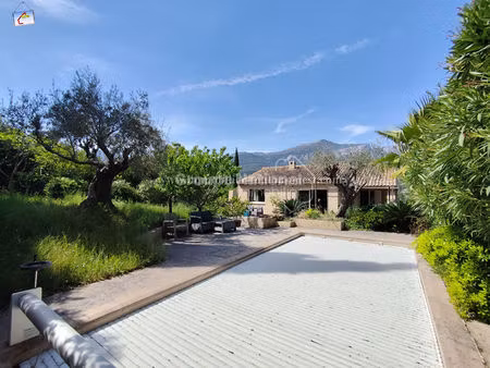 toulon ouest - villa t5 de 106 m² - terrain de 750 m² - piscine - garage - annexe