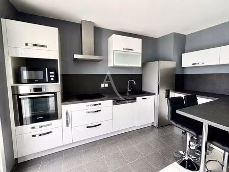 appartement meaux 2 pièces 44.66 m2 - balcon -2 places de stationnement - parc du patis