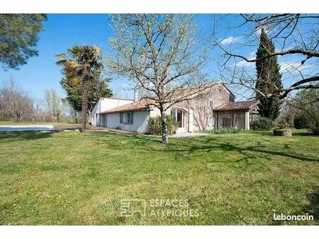 maison 9 pièces 362 m²
