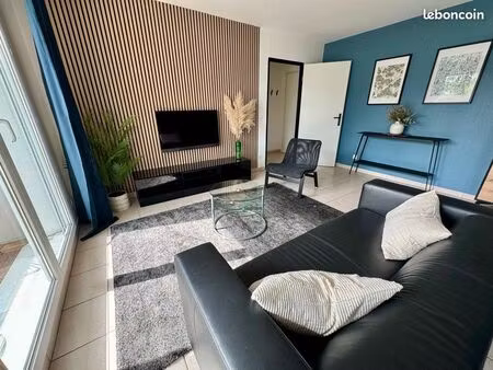 t3 meublé avec balcon et parking