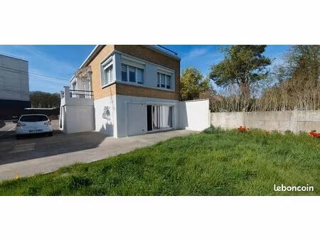 loos 3 3km chu de lille t2 meublé récent 44 m2  parking et grande terrasse privatif  jardi