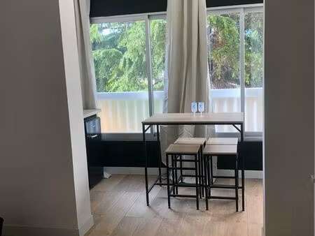 loue grand studio sanary