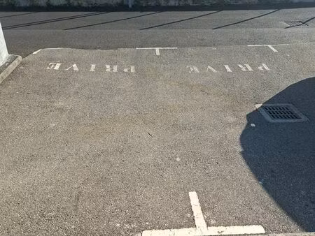 parking proche douane fossard