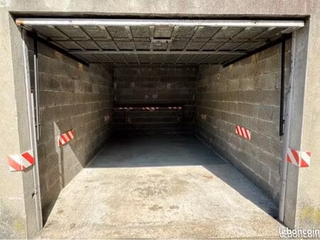 location garage individuel avec accès toute hauteur