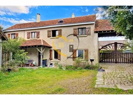 propriété 5 pièces 122 m²