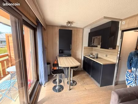 studio 23m2 près du centre ville et place de parking en sous sol