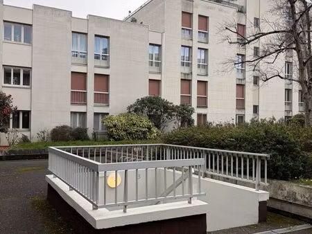 parking/box 11 m² angers