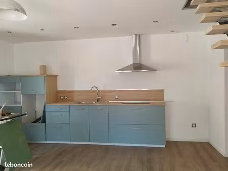 maison avec terrasse et garage