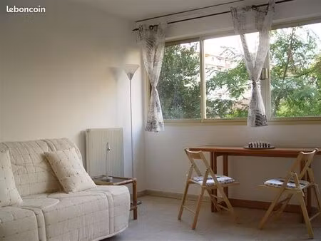 location cannes studio meuble parking juillet aout