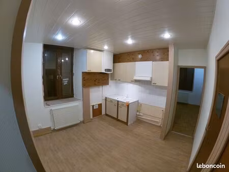 loue t3 sur clairvaux-les-lacs