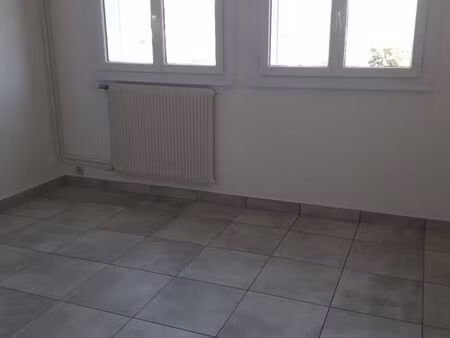 appart. t2 + parking quartier montjuzet à clermont-ferrand