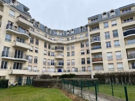 studio 1 pièce 24 m²