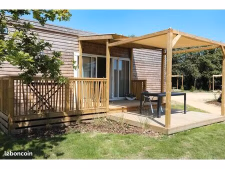 lodge pour professionnel situé dans un écovillage à apremont