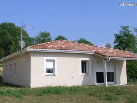 villa 4 pièces 90 m²