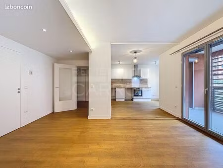 appartement 2 pièces 56 m²