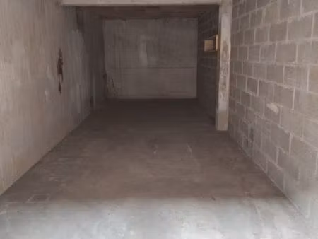grand garage 26m2/ espace de stockage