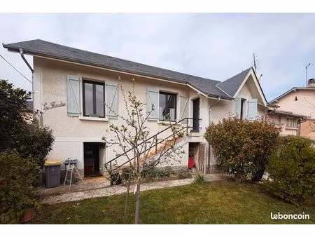 t2 - 55 m2 - centre ville - jardin- lumineux-calme