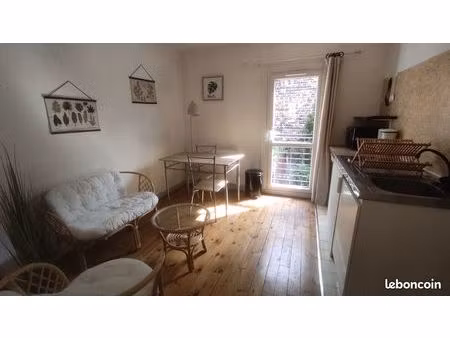 t2 meublé clair calme loué en forfait charges tout compris