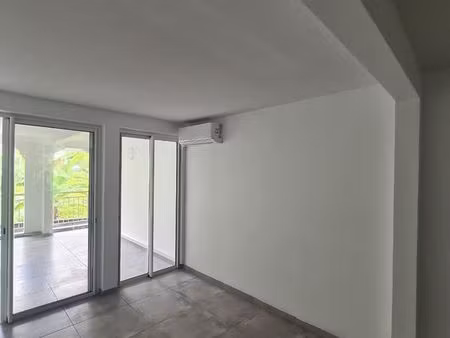 bel appartement f3 de standing – saint-joseph (quartier palmiste)