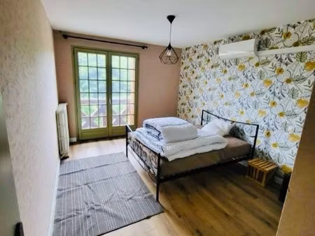 beau t2 bord de loire parking meublé