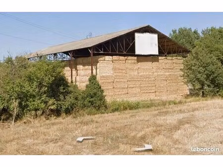bâtiment agricole 670 m² – 4 500 m² de terrain – sainte-tulle