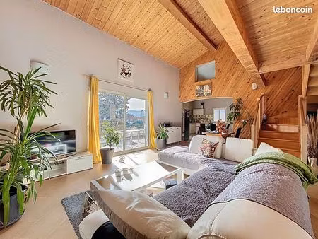 maison 5 pièces 151 m²