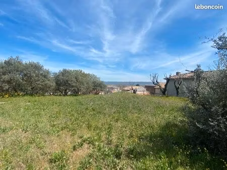 terrain 615 m² sainte tulle