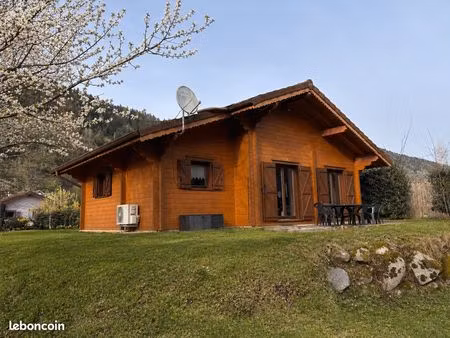 chalet au coeur de la nature avec étang privé
