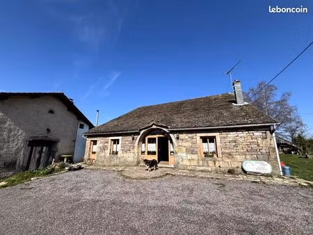 ferme de caractère + gîte + chambres d'hôtes
