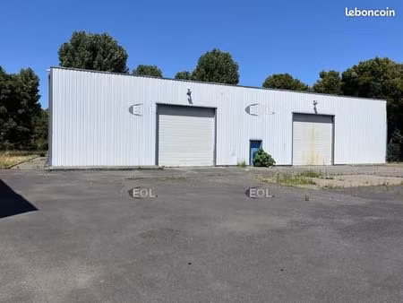 local d'activité 712 m²