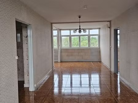 appartement 3 pièces 59 m²  possibilité 3 chambres evry village