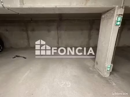 stationnement 12.5m² à louer 98 - savigny sur orge 91600