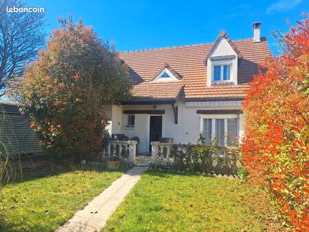 maison 7 pièces - 5 chambres jardin ss sol expo est ouest viry