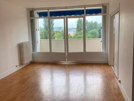 savigny sur orge f3/4 75m2 loyer 1295 euros proche gare  vue sur espaces verts