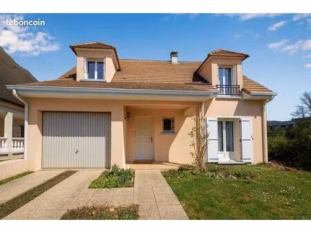 pavillon 7 pièces 134 m²