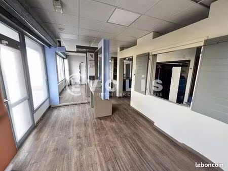 local commercial 198 m²