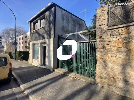 local commercial 63 m²